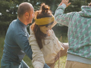 Contact Improvisation: Workshop & Jam | Aug-Dez 2026, So, 1x pro Monat